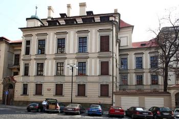 severní průčelí ( © Pavel Zany Komárek 07/2007)