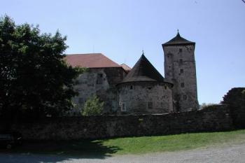 Švihov - pohled zezadu (© Jana Herianová 07/2003)