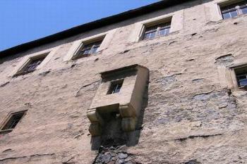Švihov - pohled na dobovou toaletu (© Jana Herianová 07/2003)