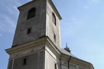 zvonice při presbytáři (© de ardoise 05/2005)