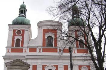 Průčelí kostela (© Jan P. Štěpánek, 11/2006)