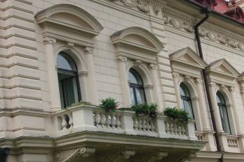 detail zámeckého balkonu (© D Dohňanský, 07/2014)