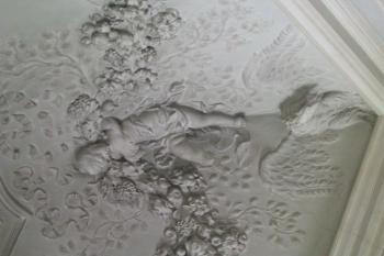 detail štukové výzdoby stropů (© de ardoise 04/2005)