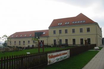 severní strana zámku  (© D Dohňanský, 09/2014)