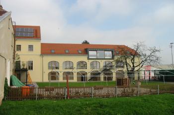 sev strana zámku z nádvoří (© D Dohňanský, 09/2014)