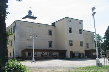 severní strana zámku (© D Dohňanský, 06/2015)