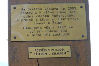Tabulka na kříži (© Vladimír Studecký 05/2005)