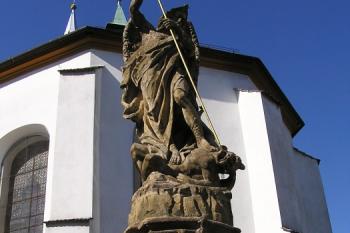 socha sv. Archanděla Michaela ( © Jan P. Štěpánek 10/2007)