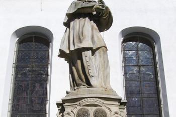 socha sv. Karla Boromejského ( © Jan P. Štěpánek 10/2007)