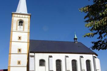 kostel od jihu ( © Jan P. Štěpánek 10/2007)