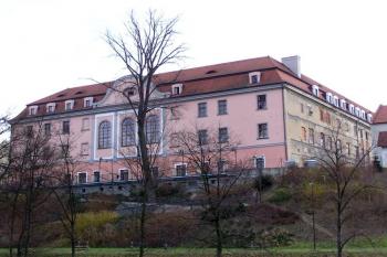 Zámek od severu ( © Jan P. Štěpánek 02/2007)