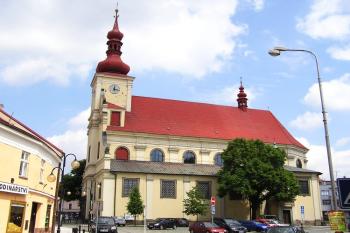 farní kostel Nanebevzetí Panny Marie od jihozápadu ( © Jan P. Štěpánek 05/2008)