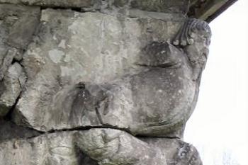figurální výzdoba nároží bollwerku ( © Pavel Zany Komárek 5/5/2005)