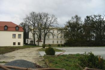zámek od jihu (© D Dohňanský, 02/2016)
