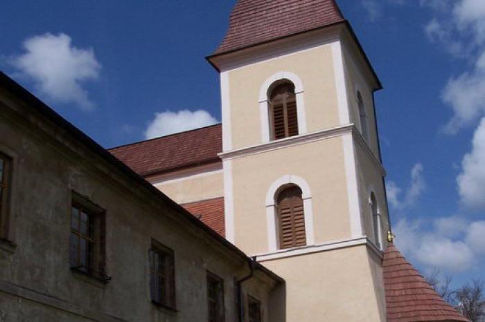 klášter augustiniánů s kostelem Zvěstování Panny Marie