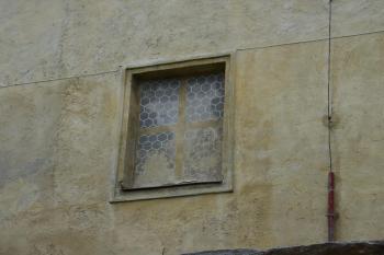 falešné okno - iluzivní malba (© Petr Pospíšil, 08/2012)