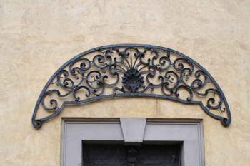 Severní portál příčného křídla (© Ivan Grisa, 05/2008)