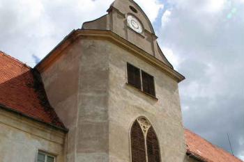 Západní průčelí příčného křídla (© Ivan Grisa, 05/2008)