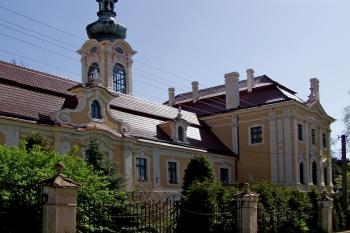 Zámek od severu (© Lukáš Pechánek, 04/2012)