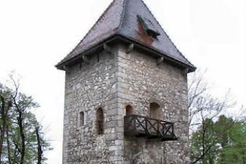 hradební věž ( © Pavel Zany Komárek 4/5/2005)