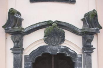 Hlavní (západní) portál ( © Ivan Grisa 12/2009)