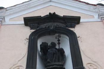 Socha patrona v západním štítě ( © Ivan Grisa 12/2009)