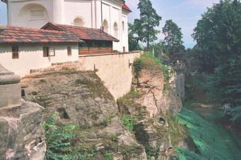 pohled na II. skalní blok (© Miroslav Rybáček, 08/2006)