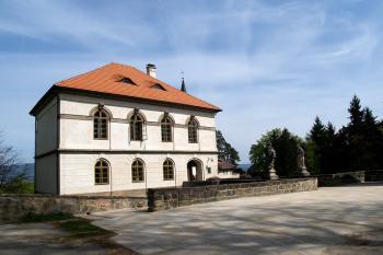 Valdštejn ( © Radovan Smokoň 04/2007)