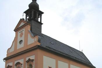 Pohled od zámku (© de ardoise 05/2005)