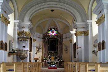 Pohled k oltáři (© de ardoise 05/2005)