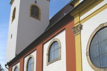 jižní strana kostela (© de ardoise 05/2005)