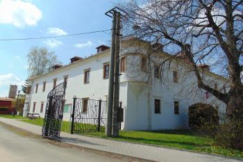 Sv. nároží s arkýřem (© Dušan Dohňanský  04/2021)