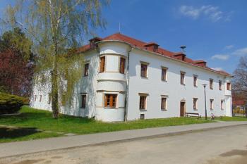 Jv. nároží (© Dušan Dohňanský  04/2021)
