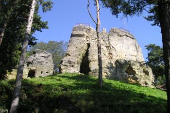 Zřícenina hradu Valečov (© Vlastislav Mareček, 09/2013)