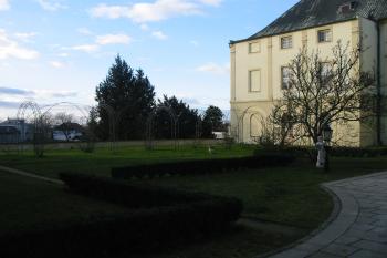část zahrady (© D Dohňanský, 04/2014)