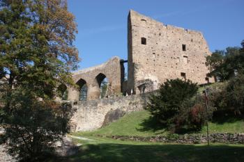 Rajský dům a most od východu ( © Ivan Grisa 09/2009)