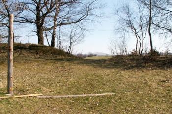 Pohled z vnitřních prostor šancí na původní vstup ( © Miroslav BITTER 04/2007)