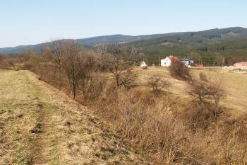 Pohled z pevnosti do příkopu (© Miroslav BITTER 04/2007)