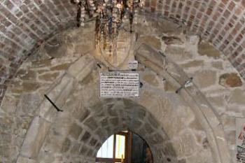 předsíň kaple ( © Pavel Zany Komárek 4/5/2005)