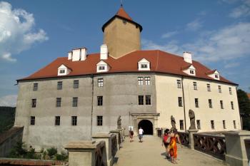 čelo hradního jádra ( © Jan P. Štěpánek 07/2014)