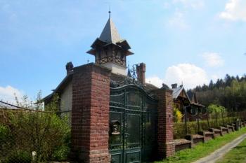  (© Michal Schuster, 04/2014)