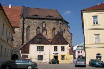 Presbytář od jihu (© Ivan Grisa, 08/2005)