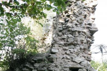 Nejzachovalejší část hradu ( © Iva Spurná 28.9.2009)