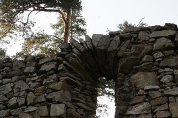 Nejzachovalejší část hradu ( © Iva Spurná 28.9.2009)