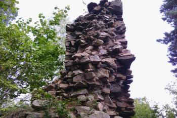 Klasicky sendvičově stavěná zeď (© Jan Večeřa, 09/2014)