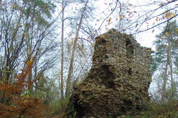 Východní stěna paláce (© Dušan Dohňanský 11/2020)