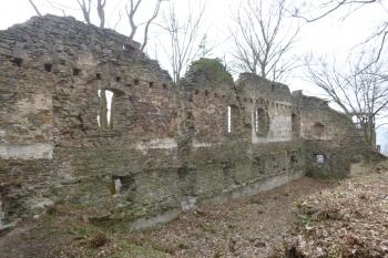 zřícenina hradu Vikštejn (© Vlastislav Mareček, 03/2014)