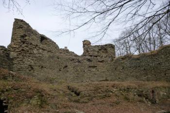 zřícenina hradu Vikštejn (© Vlastislav Mareček, 03/2014)