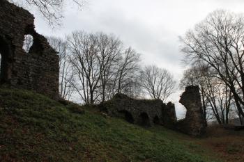zřícenina hradu Vikštejn (© Vlastislav Mareček, 11/2016)