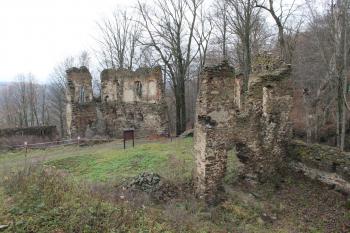zřícenina hradu Vikštejn (© Vlastislav Mareček, 11/2016)